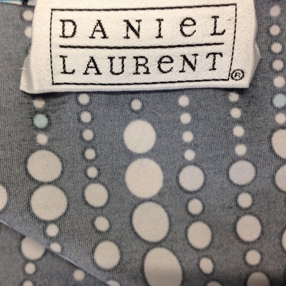 Daniel Laurent Women's V Neck Polka Dot Top Size M - Picture 5 of 6